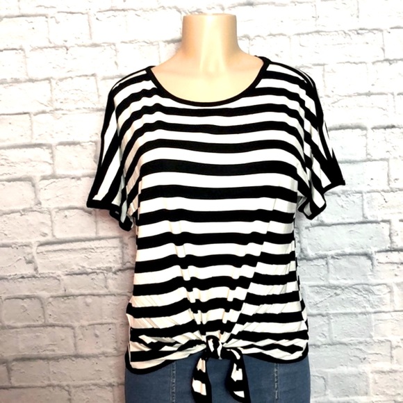 Cable & Gauge Front Tie Black & White Tee - Picture 2 of 8